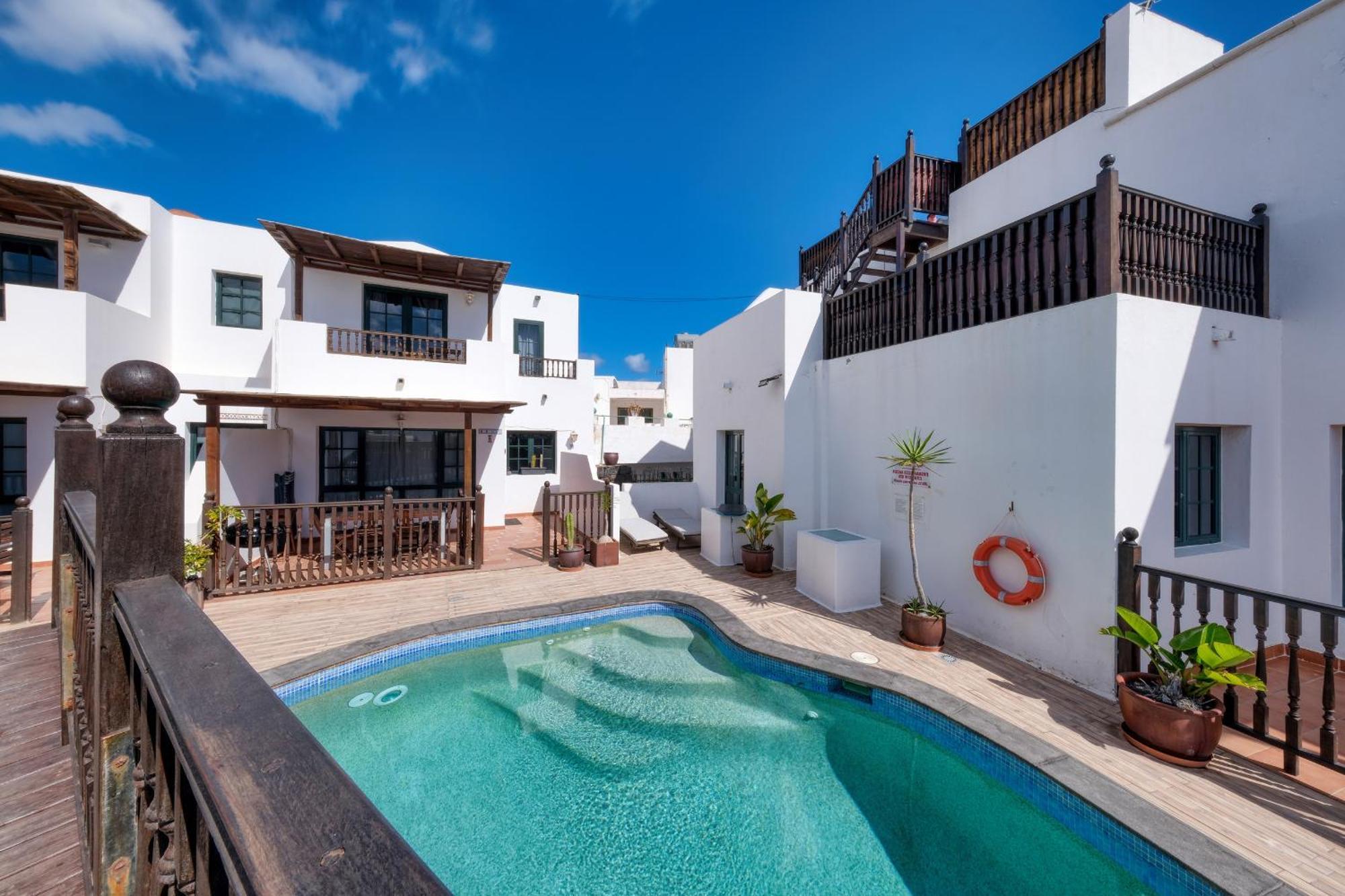 Casa Hibiscus - Shared Pool - Close To Seafront Promenade Punta Mujeres Exterior photo