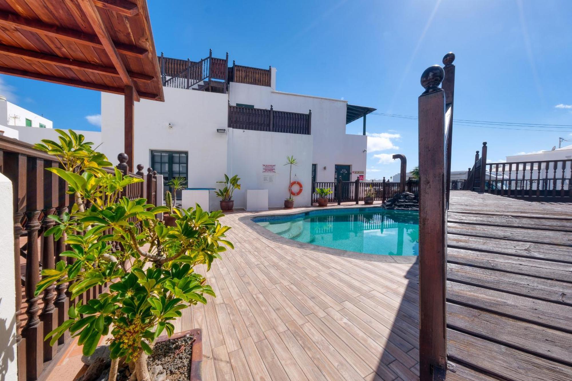 Casa Hibiscus - Shared Pool - Close To Seafront Promenade Punta Mujeres Exterior photo