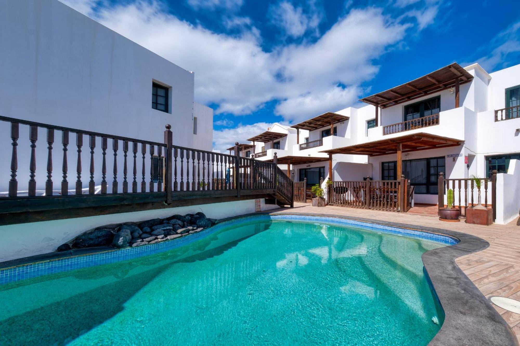 Casa Hibiscus - Shared Pool - Close To Seafront Promenade Punta Mujeres Exterior photo
